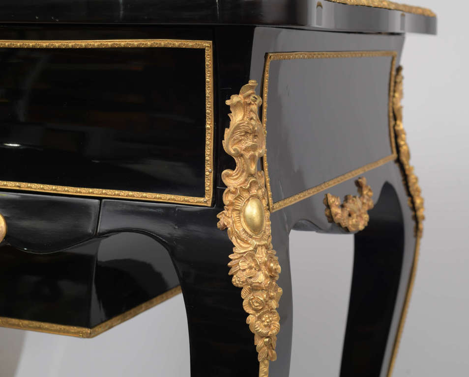 Bulē stila buduāra galdiņš ar spoguli