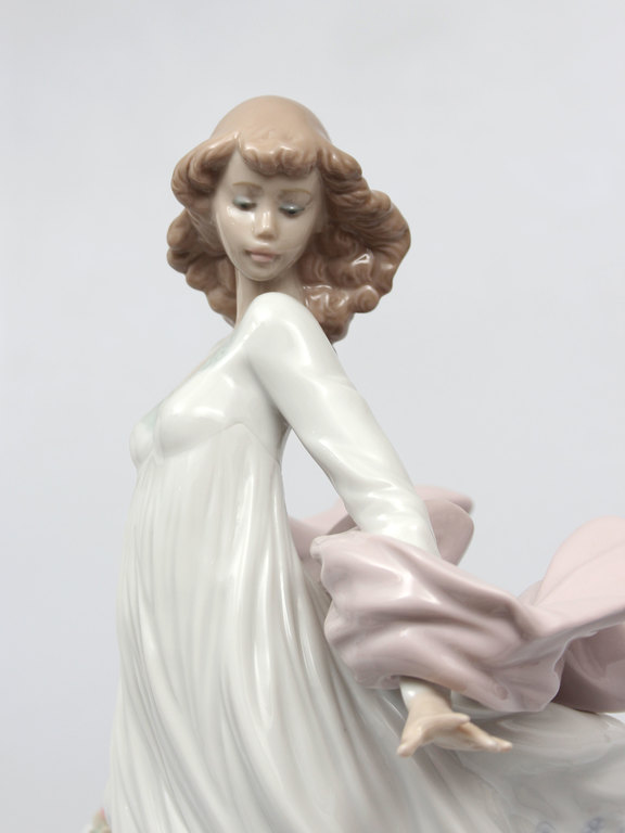 Porcelain figure ''Spring splendor''