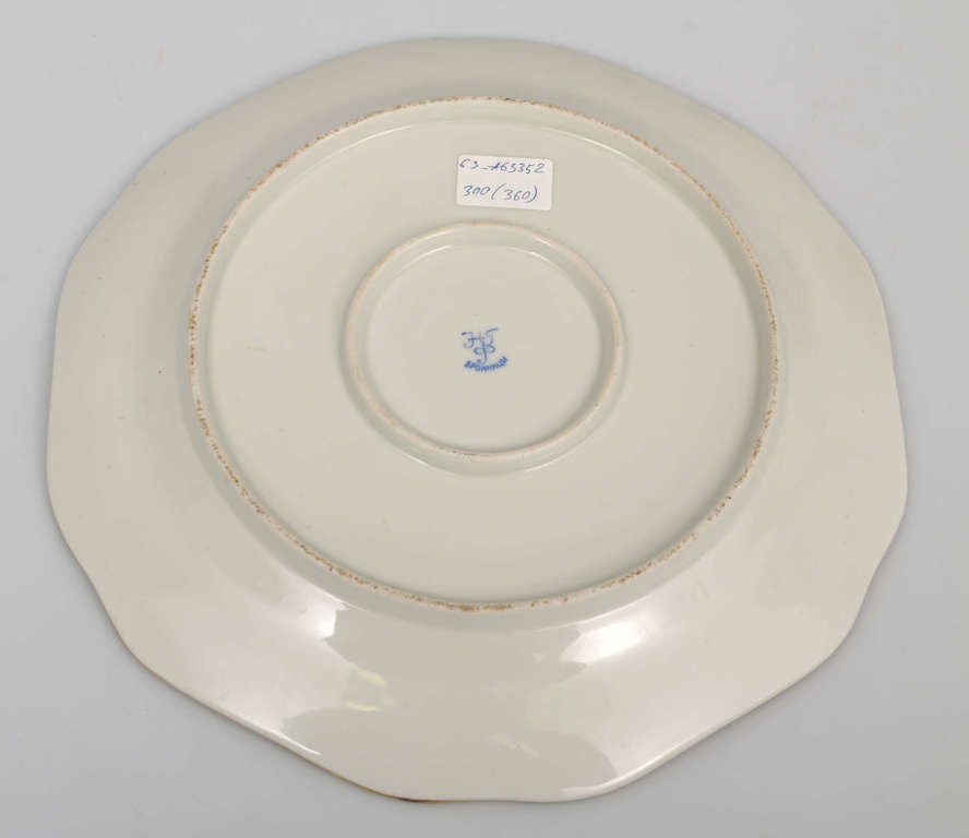 Decorative porcelain plate, 