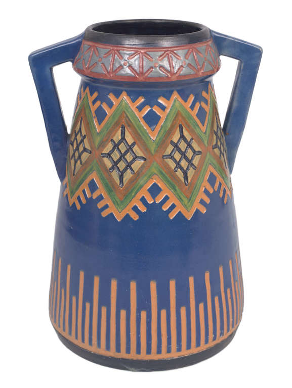 Керамическая ваза по модели Я. Мадерниекса