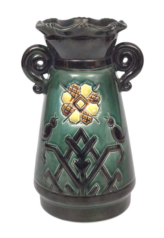 Глазурованная керамическая ваза
