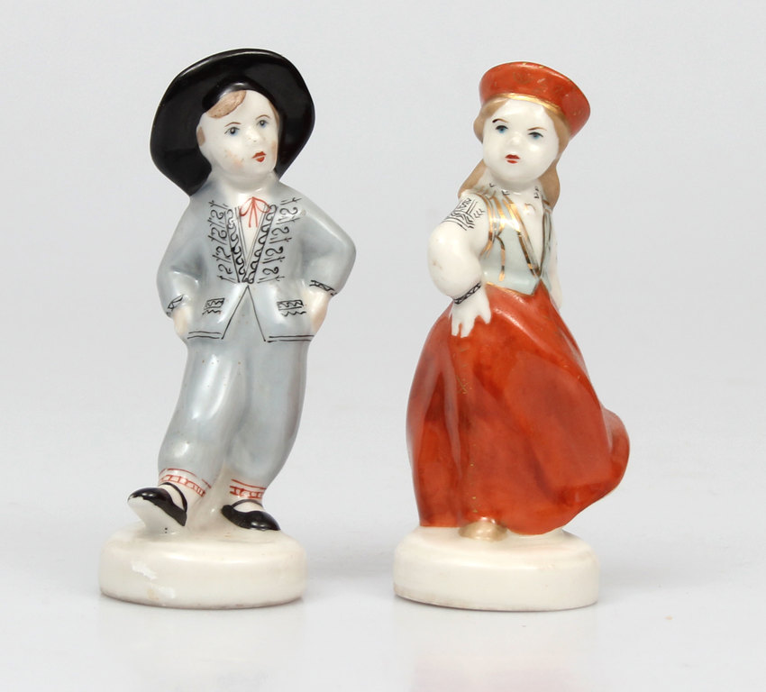 A pair of porcelain figurines Folk dance dancers