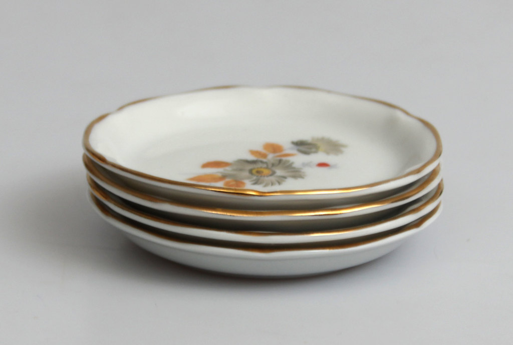 Set of Kuznetsov porcelain plates (4 pcs.)
