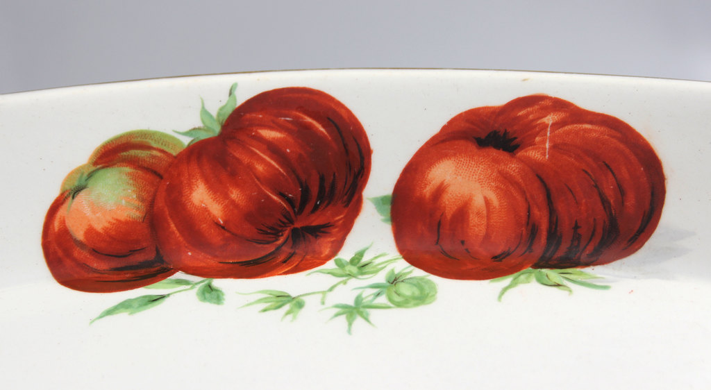 Kuznetsov porcelain serving plate ''Tomatoes''