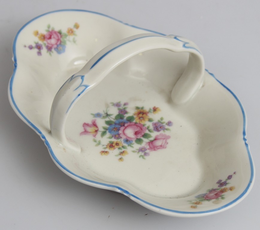 Porcelain serving dish with floral decoration