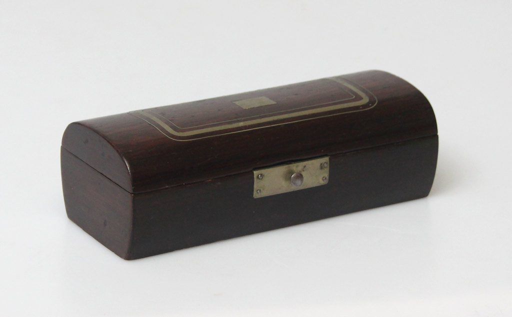 Wooden casket with silver fittings