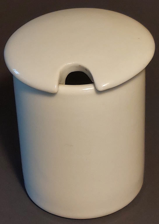A porcelain honey jar? 3rd Reich Luftwaffe 1941 Bohemia. In perfect condition