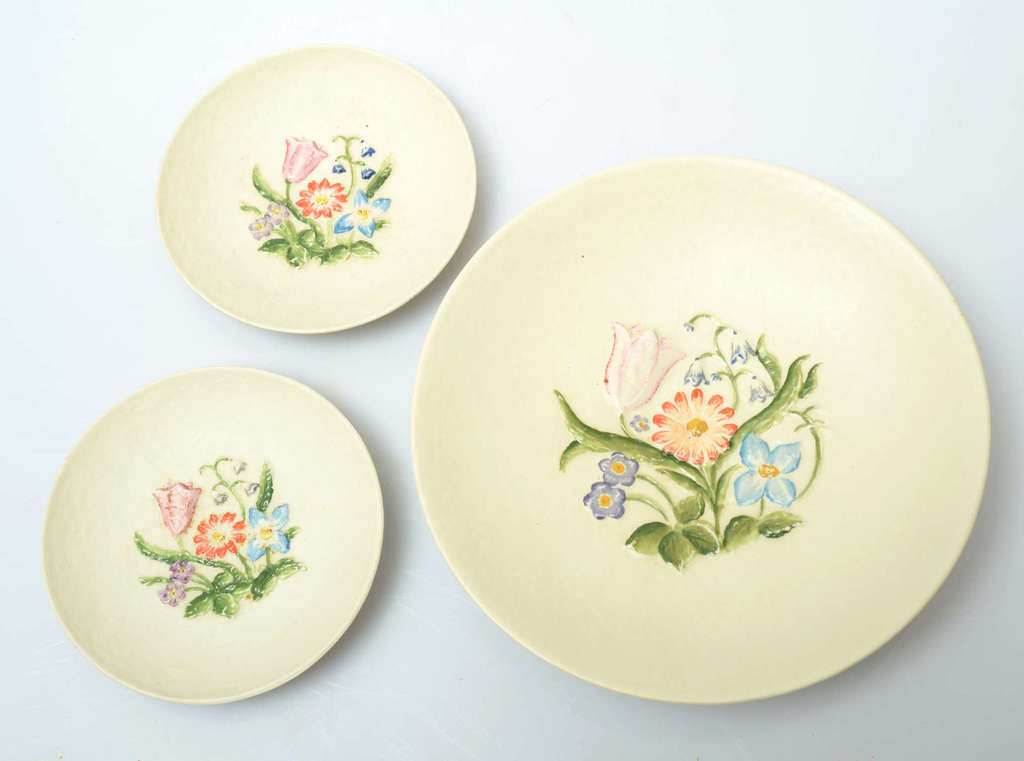 Set of porcelain dishes (3 pcs.)