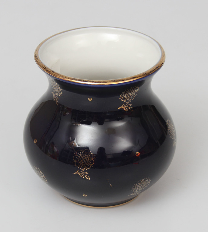Porcelain vase with cobalt and gilding