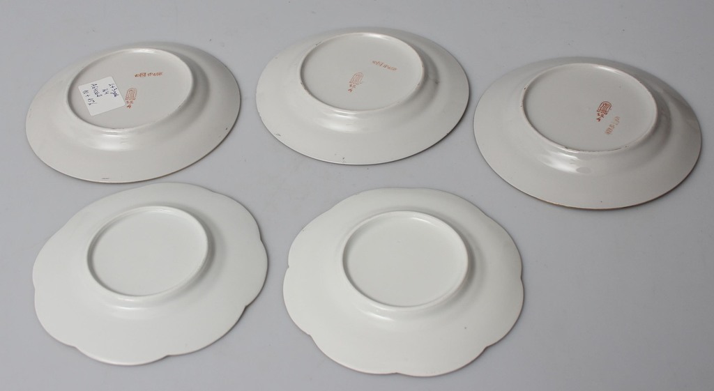 Porcelain saucers (2+3 pcs)