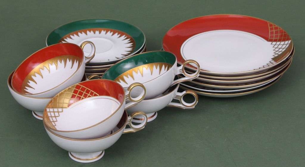 Porcelain cups with saucers and plates (for 6 people)