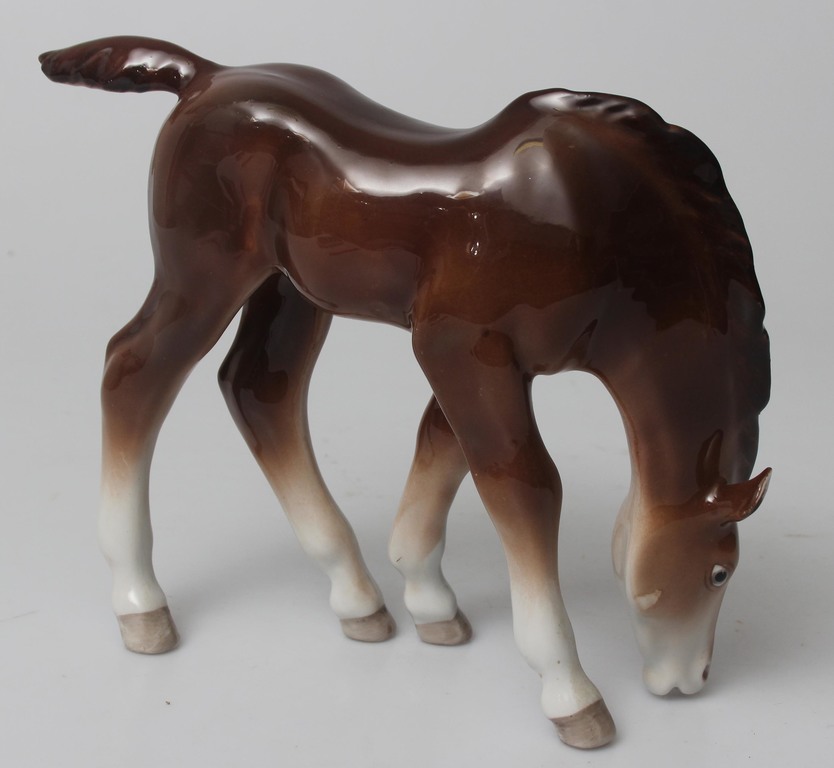 Porcelāna figūra ''Zirgs''
