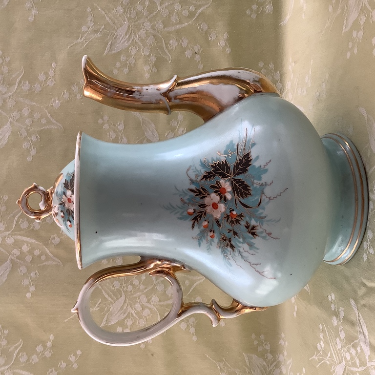Kettle.factory Kuznetsov. Early 20th century. hand-painted.