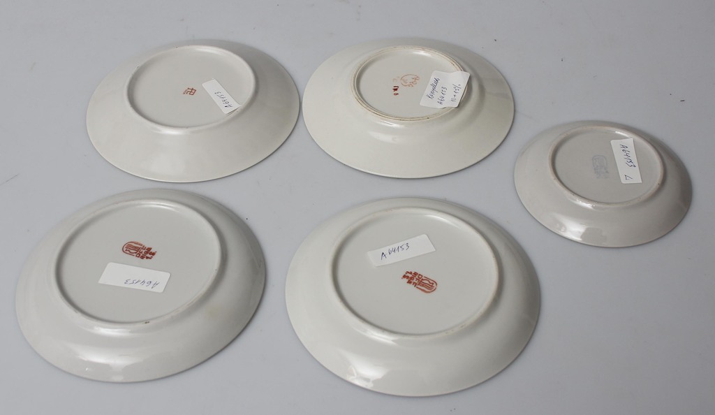 Porcelain plate set (8 pcs)