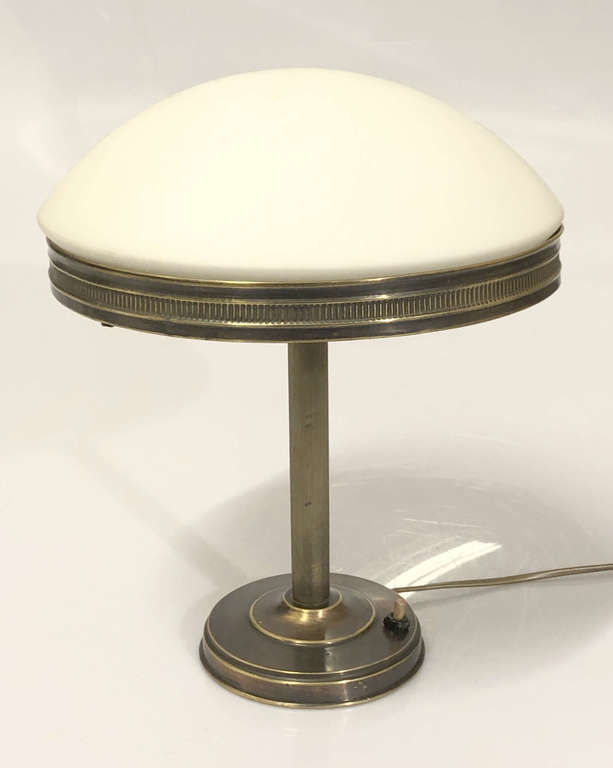 Art-deco style lamp