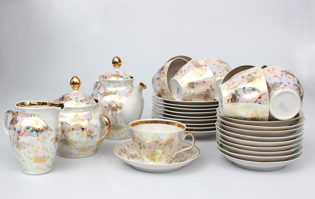 Incomplete porcelain coffee set