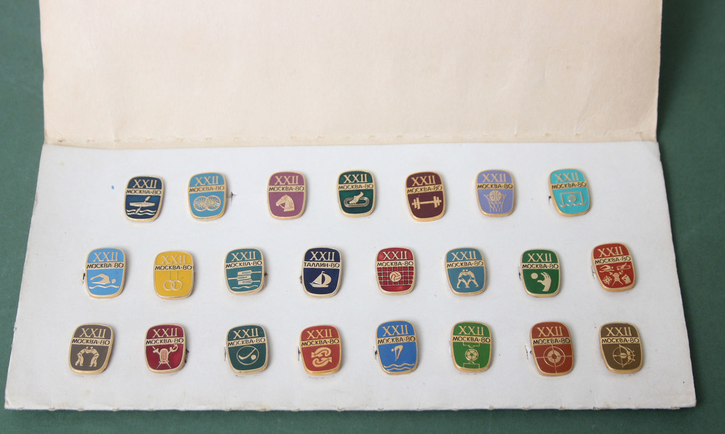 A set of Olympic badges