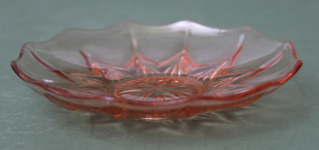 Iļguciems glass factory colored glass serving plates