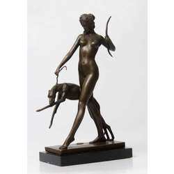 Бронзовая скульптура Девушка с собакой
