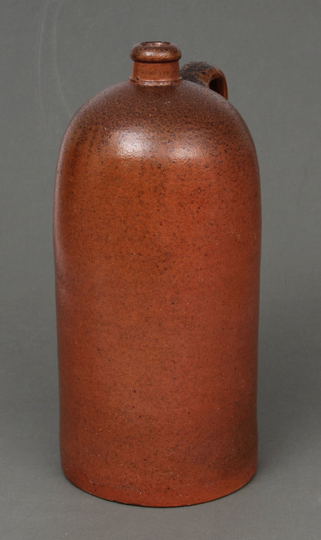Керамическая бутылка с бальзамом