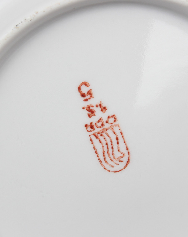 Porcelāna servējamo trauku komplekts (1+6 gab)