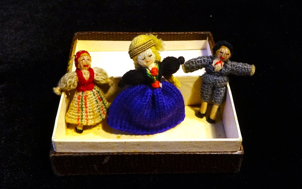 Вязаные миниатюрные куколки 3 шт.