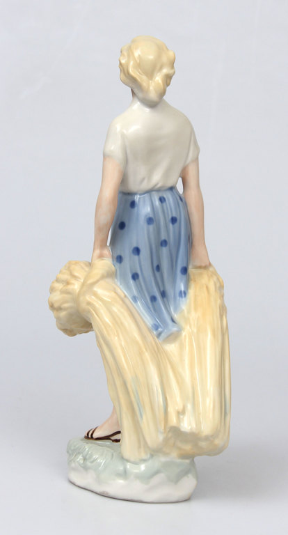 Porcelain figure ''Kolhozniece (Talciniece)''