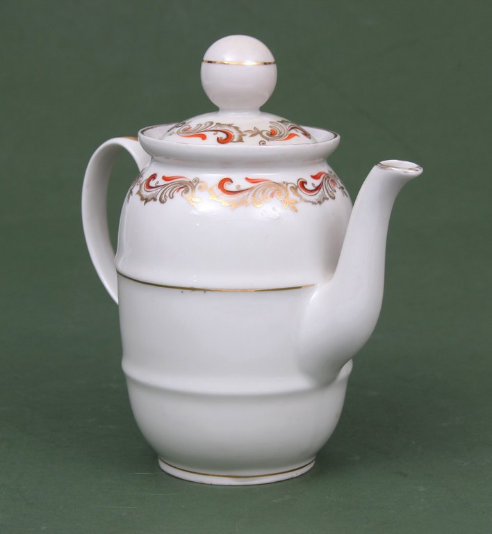 A teapot from the Ping-pong coffee set