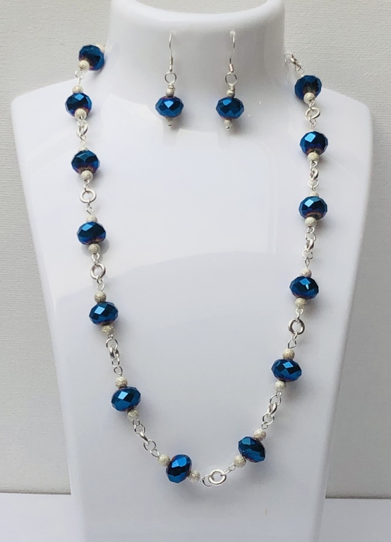 Silver necklace with earrings