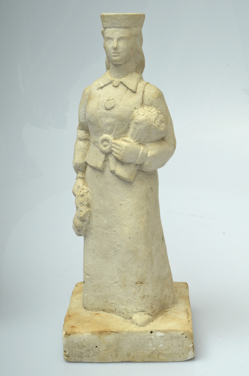 Gypsum figure Folk-maid
