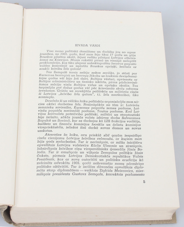 Book ''Latvijas pilsētas valsts 20. gados''