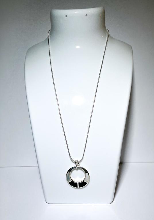 80s pendant with chain, black onyx and mother of pearl