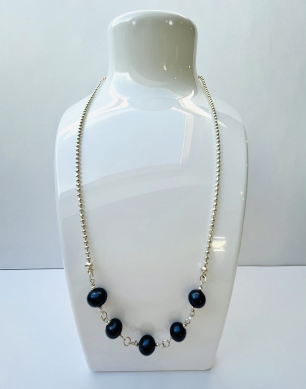 Silver necklace with natural black pearls