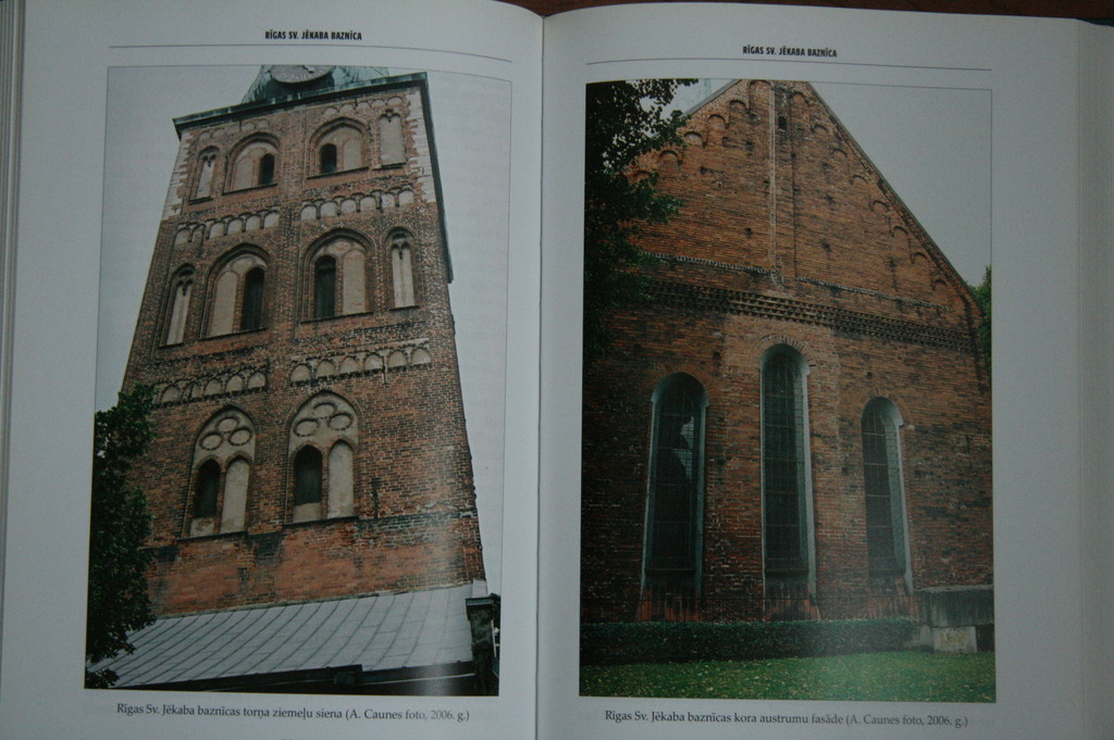 Latvijas viduslaiku mūra baznīcas