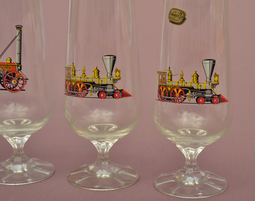 Set of glasses Trains and locomotives