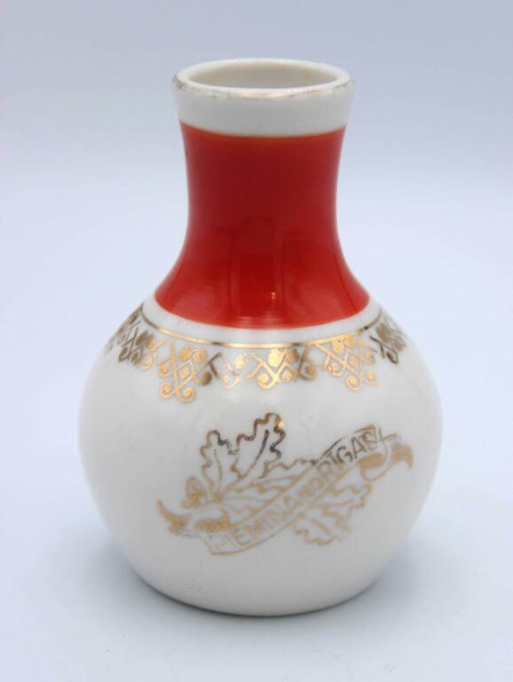 Фарфоровая ваза ''Сувенир из Риги''