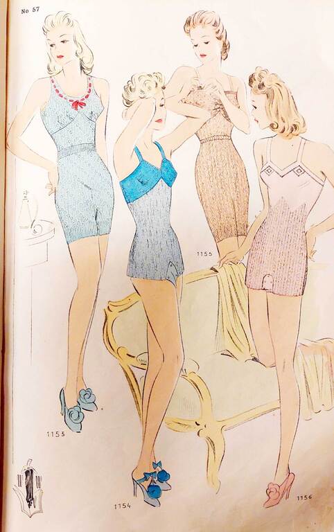 Magazine ''Beautiful and elegant 1943 Winter fashions''