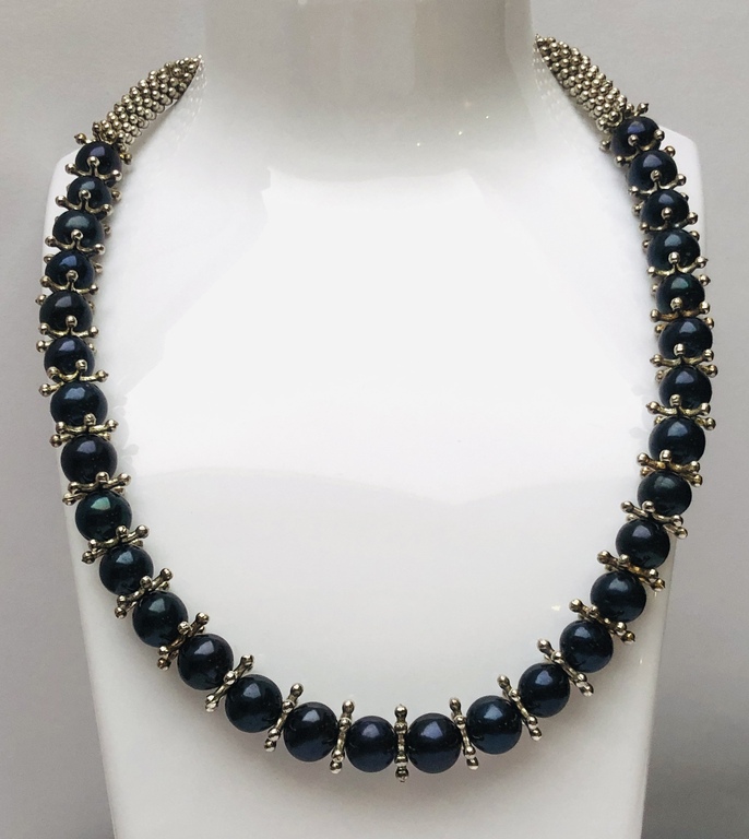 Natural black pearl necklace with other metal elements