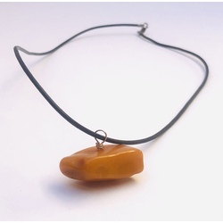 Vintage Amber pendant leather necklace with silver clasp.