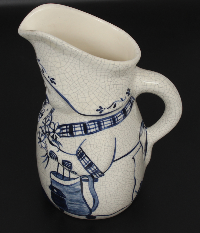 Porcelain pitcher ''Annele'' with golf club and bag