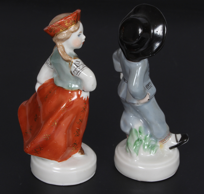 Porcelain figurines 2 pcs ''Folk dancers''