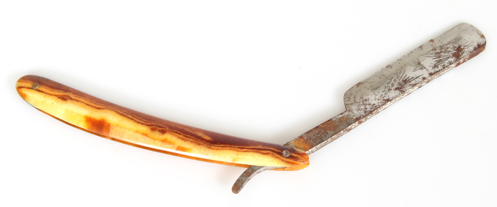 Beard knife with amber handle