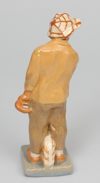 Ceramic figurine 