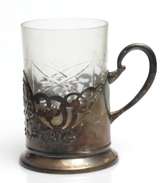 Metal tea cup holder with glass