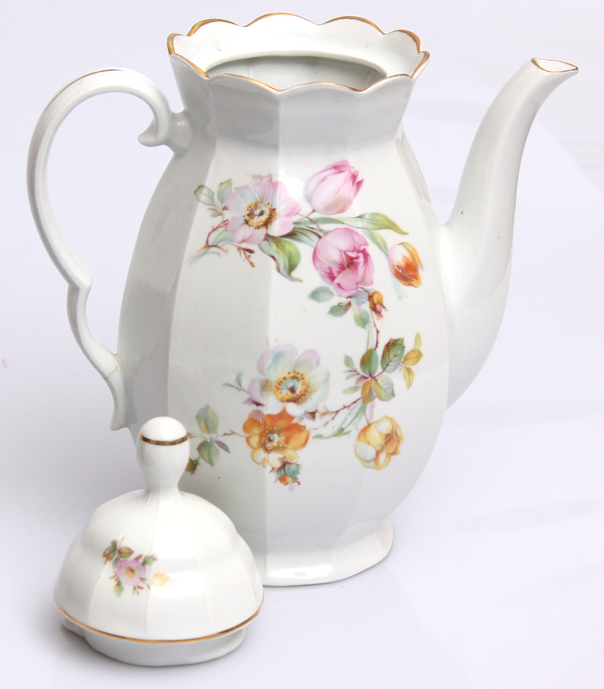 Porcelain teapot with lid
