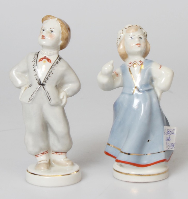 Porcelain figures 