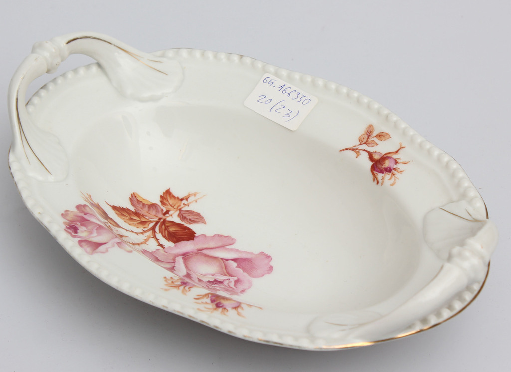 Kuznetsov porcelain dish with a floral motif