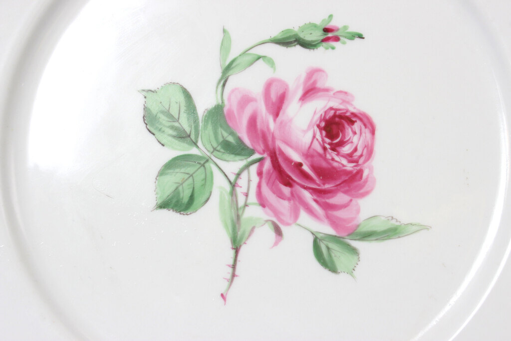 Painted Meissen porcelain decorative plate