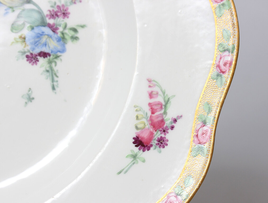 Apgleznots Meisenes porcelāna dekoratīvais šķīvis