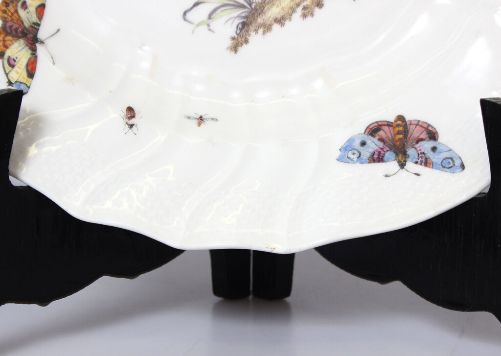 Aprgleznots KPM porcelāna dekoratīvais šķīvis